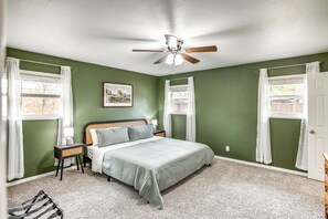 Interior | Central Heating & A/C | Free WiFi