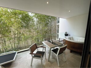 Bain à remous intérieur