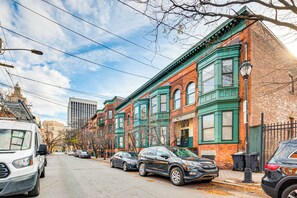 Property Exterior | Single-Story Apartment