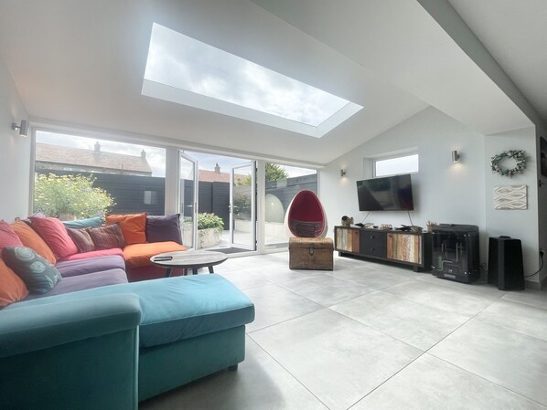Living Room / Lounge