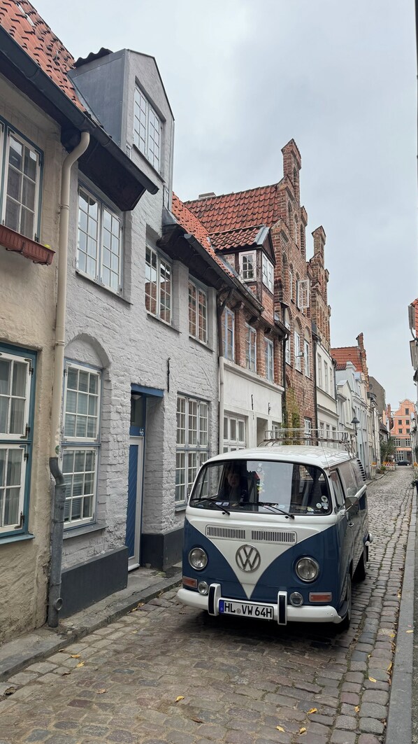 Altes Lübecker Stadthaus im Herzen Lübecks