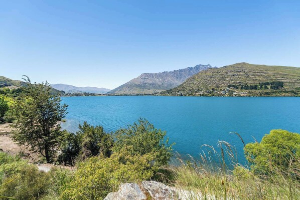 Absolutely stunning views of the Remarkables and Lake Wakatipu