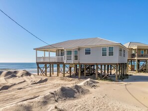 103 Strand aerial 11