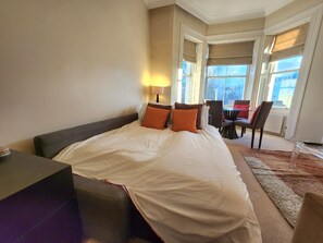 Living Room / Lounge