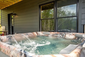 Bain à remous extérieur