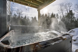 Bain à remous extérieur