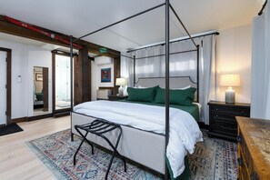 King Bed with Memory Foam Mattress