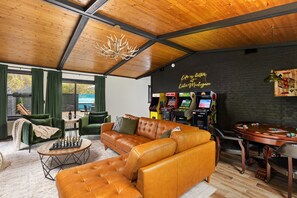 Spielezimmer