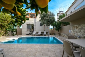 Foothills Tangerine villa, Private pool, Near the beach, Swimming pool area