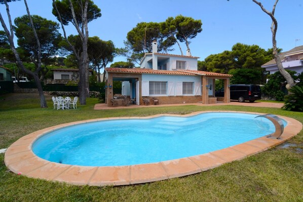 Holiday Home Swimming Pool