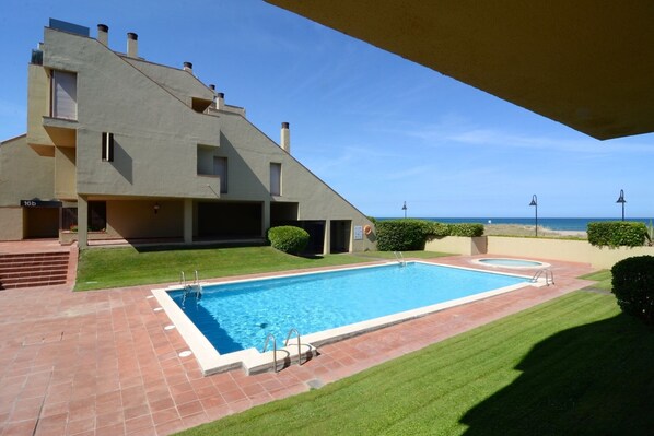 Extérieur maison de vacances [été]