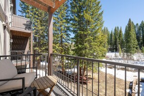 SWP Vasquez Creek #6 private deck