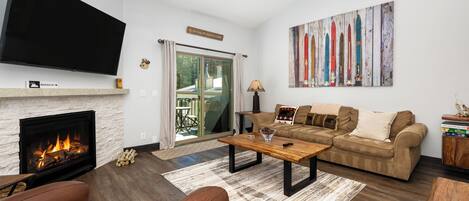 SWP Vasquez Creek #6 living room TV and fireplace