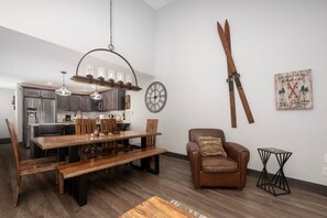 SWP Vasquez Creek #6 dining area