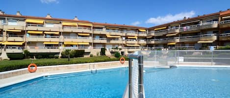 Holiday Home Swimming Pool