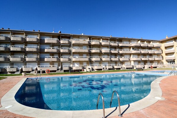 Holiday Home Swimming Pool