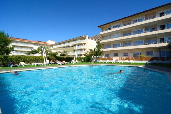 Holiday Home Swimming Pool