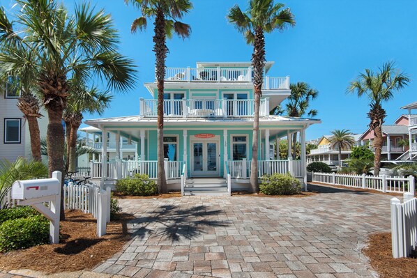 Welcome to paradise! This gorgeous home is ready to welcome you to the beach!