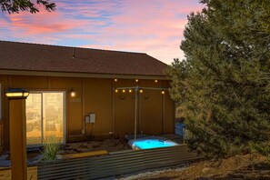 Surround yourself with nature and let your worries melt away in our hot tub.