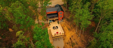 Welcome to Shawnee Retreat by The Hideaways! One of the best views in all of Kentucky!