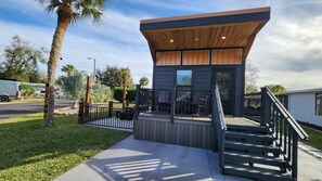 Ardi's Hammock Hideaway at River Ranch!  107 (2556)