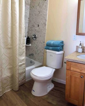 Full bathroom attached to Master bedroom