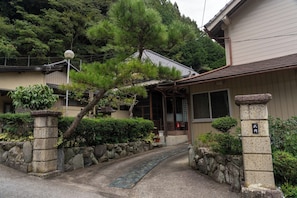 The entrance of the inn