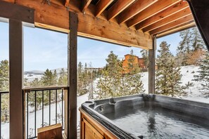 Lower deck: Hot tub