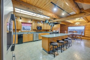 Kitchen | Central Heating | Heated Floors | In-Unit Laundry