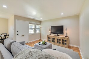 Living Room | Smart TV | Central A/C & Heating