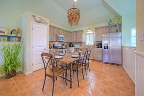 Fully equipped kitchen.