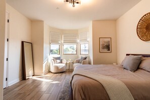 Queen bed on second floor