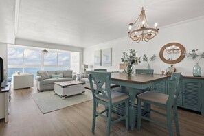 Edgewater West 72 Dining & Living area with gulf views
