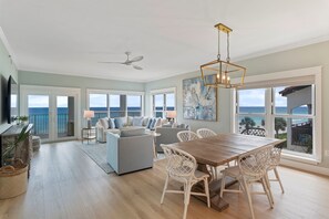 Living/Dining Area