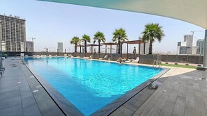 Free pool for guest access