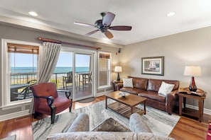 CSC3L: Sweet Escape | Top Level Living Area