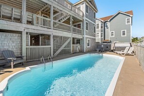OW16: Semper Surf | Private Pool Area