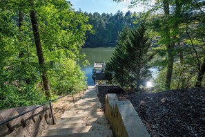 Echoes on the Lake Access to Private Dock