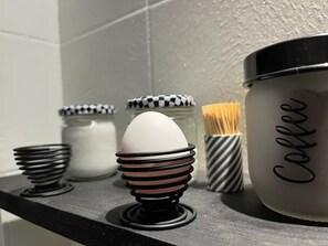 Bathroom amenities