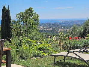 Antibes in der Ferne