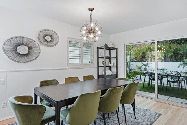 Stylish and spacious dining room to enjoy all your meals together