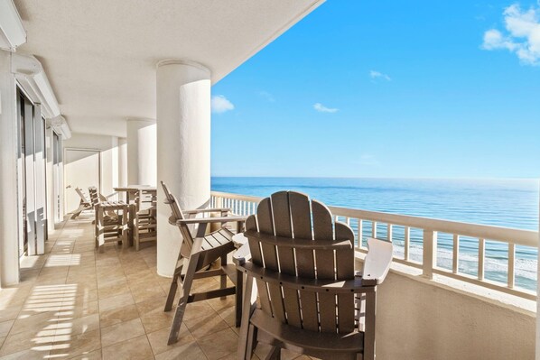 70-375 Beach Club Trail B2010 70