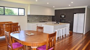 Kitchen and dining area.