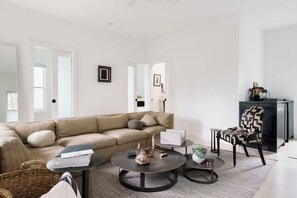 Living room/ kitchenette