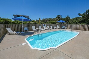 Private Pool 2024