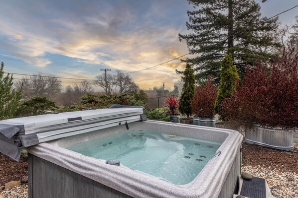 Bain à remous extérieur