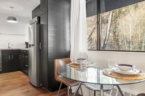 This unit has a Galley Kitchen stocked with all you needs :microwave, hotplates, coffee maker and kettle.