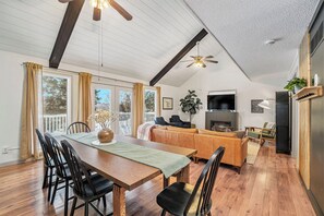 Room for 8-10 at the dining table
