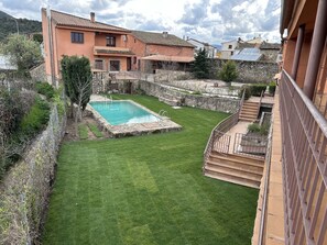 Garden,Pool view,Swimming pool
