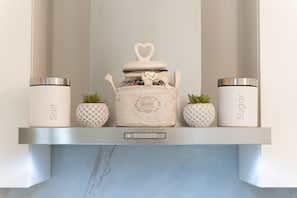 Bathroom amenities